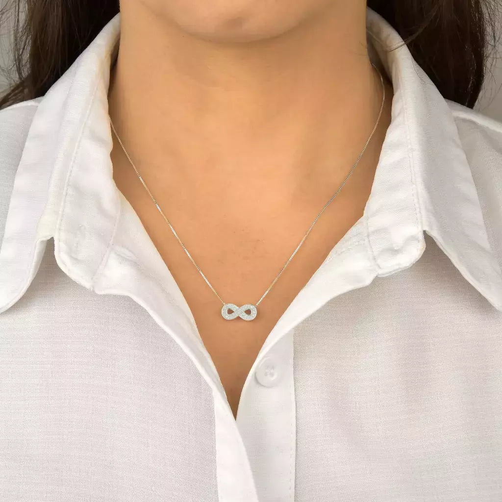 Colar infinito cravejado