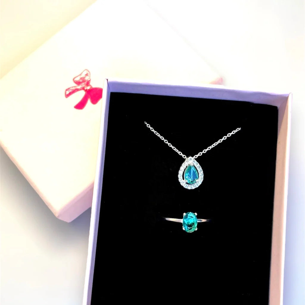 Colar gota cravejado turmalina