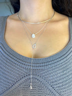 Colar gravatinha gota cravejado